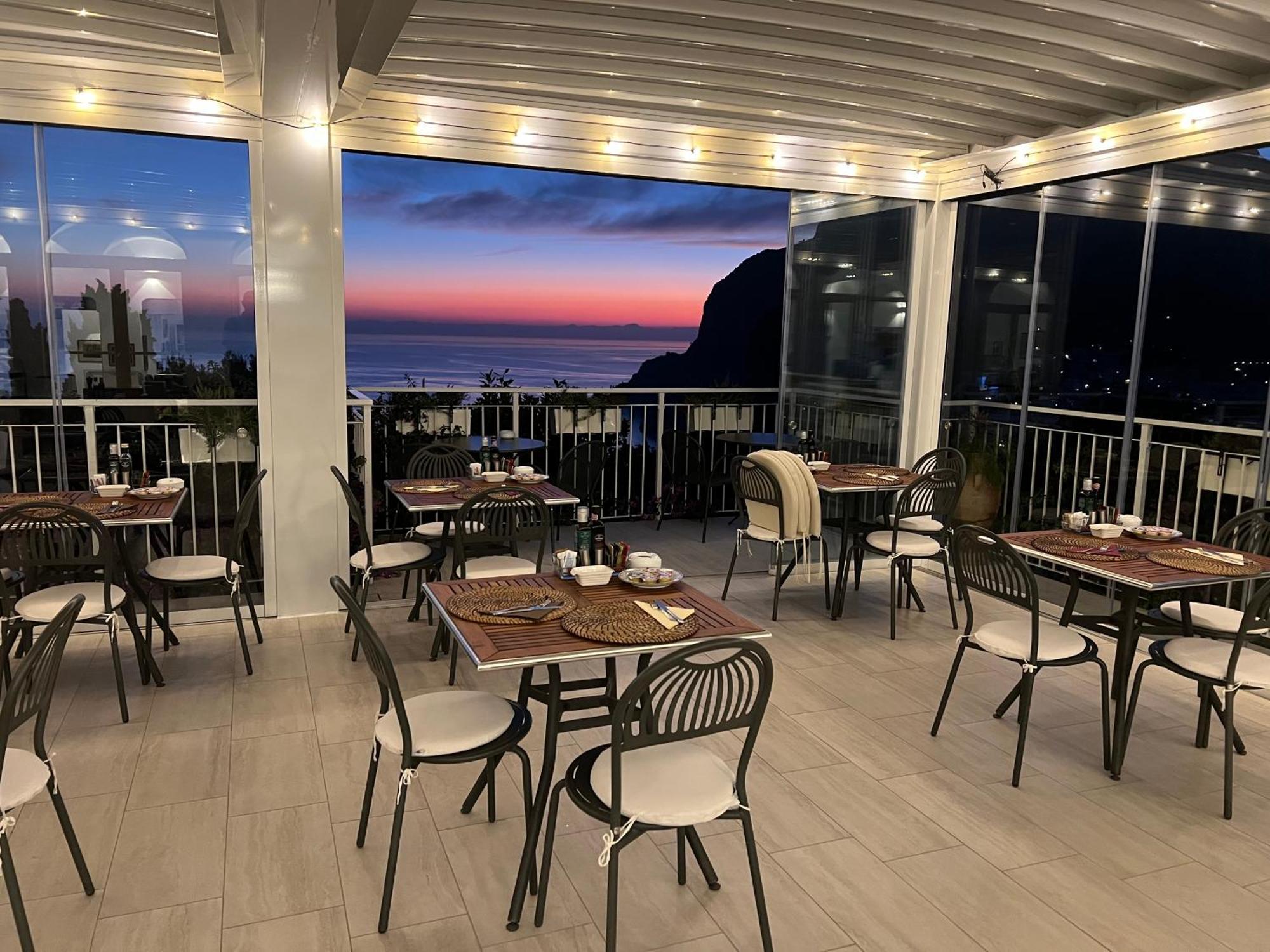 La Reginella Capri Hotel ภายนอก รูปภาพ