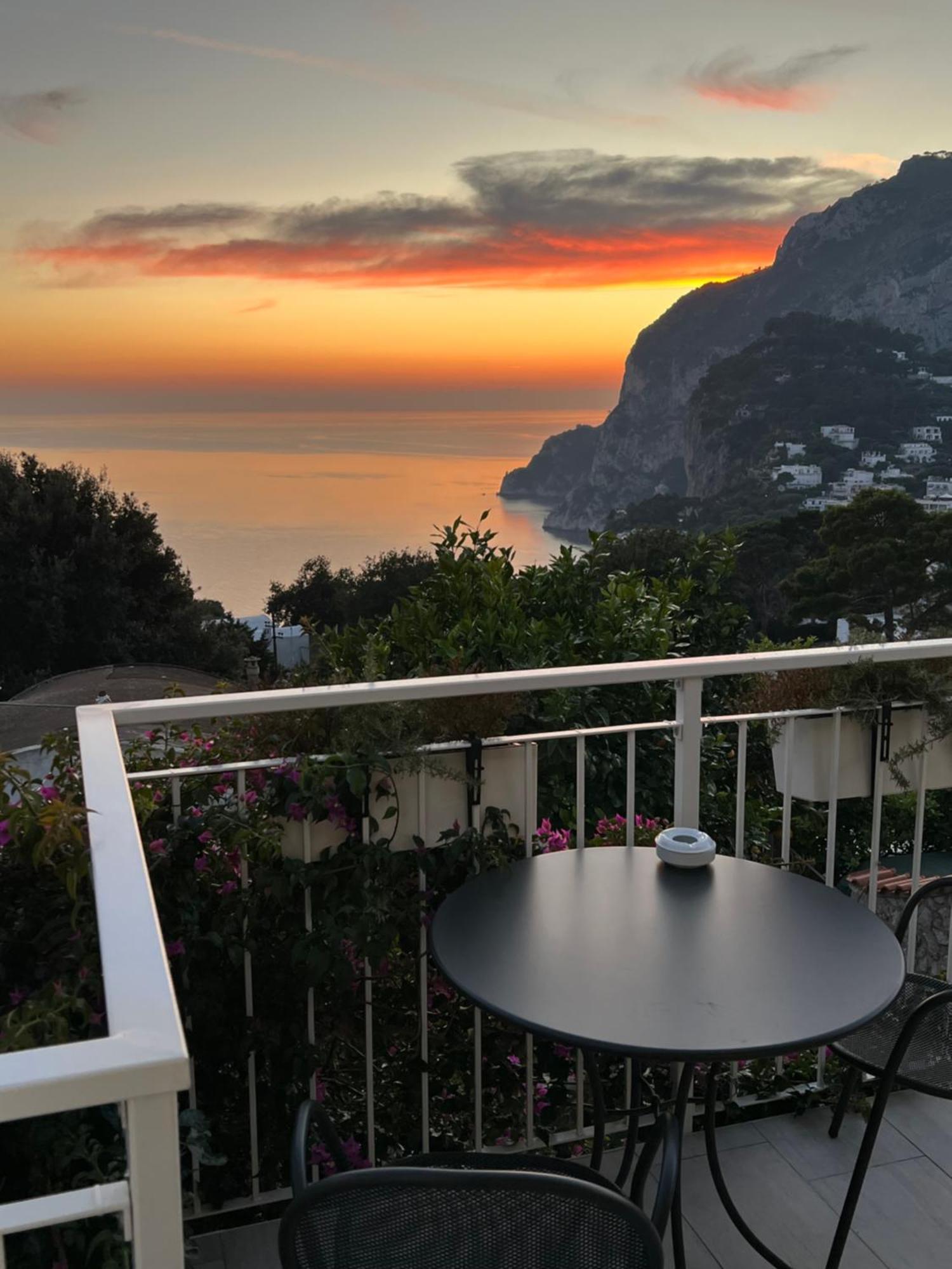 La Reginella Capri Hotel ภายนอก รูปภาพ