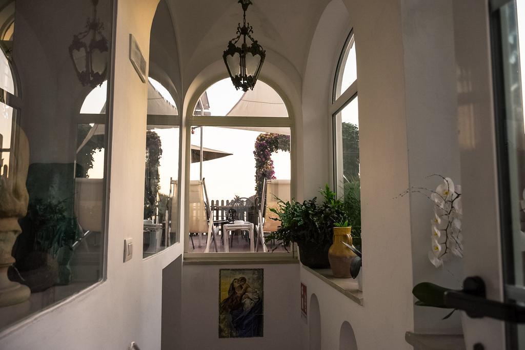 La Reginella Capri Hotel ภายนอก รูปภาพ
